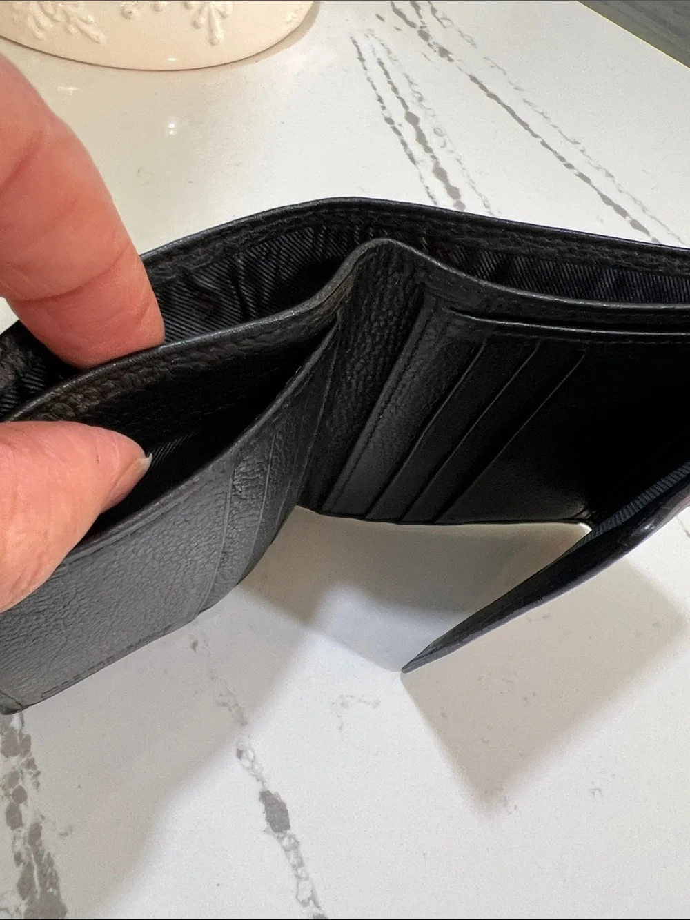 Giudi Made in Italy Genuine Leather Black Men's Trifold Wallet - Embossed Logo